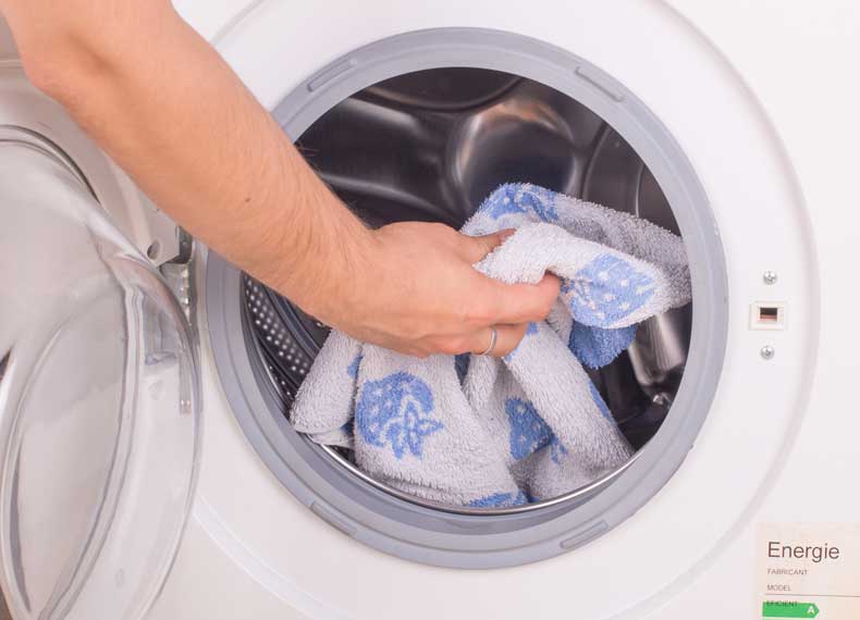 تمیز کردن اصولی ماشین لباسشویی