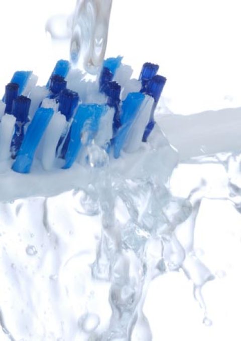 sanitize-toothbrush-www.ehowtodo.ir-2 ضد عفونی کردن مسواک